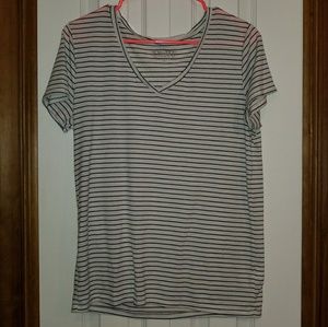 NWOT V-Neck Tee